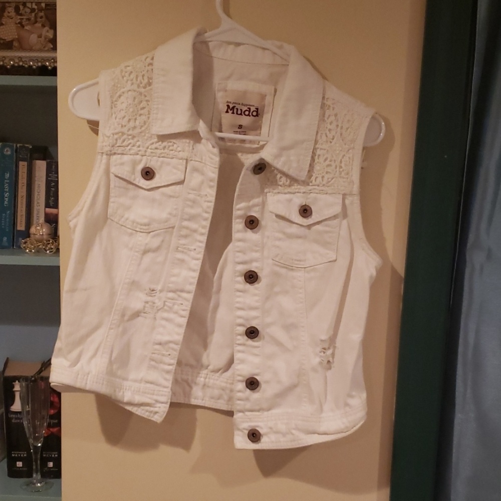 White denim vest